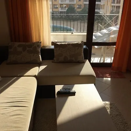 Apartment Royal Sun Apartment Eh *